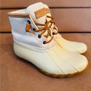 Sperry Women’s Size 6 Beige and Brown Duck Boots